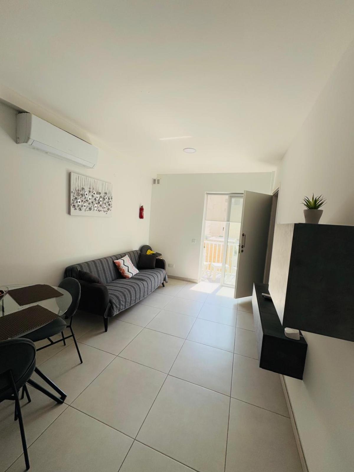 Amnesia Apartment *